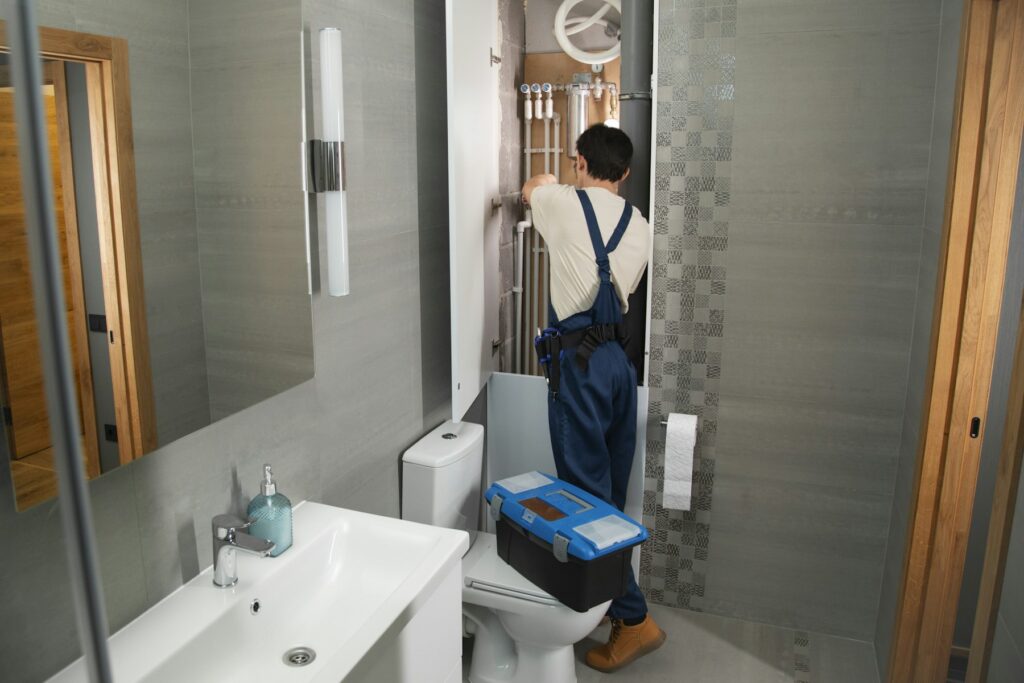 Thi công lắp đặt thiết bị vệ sinh trọn gói